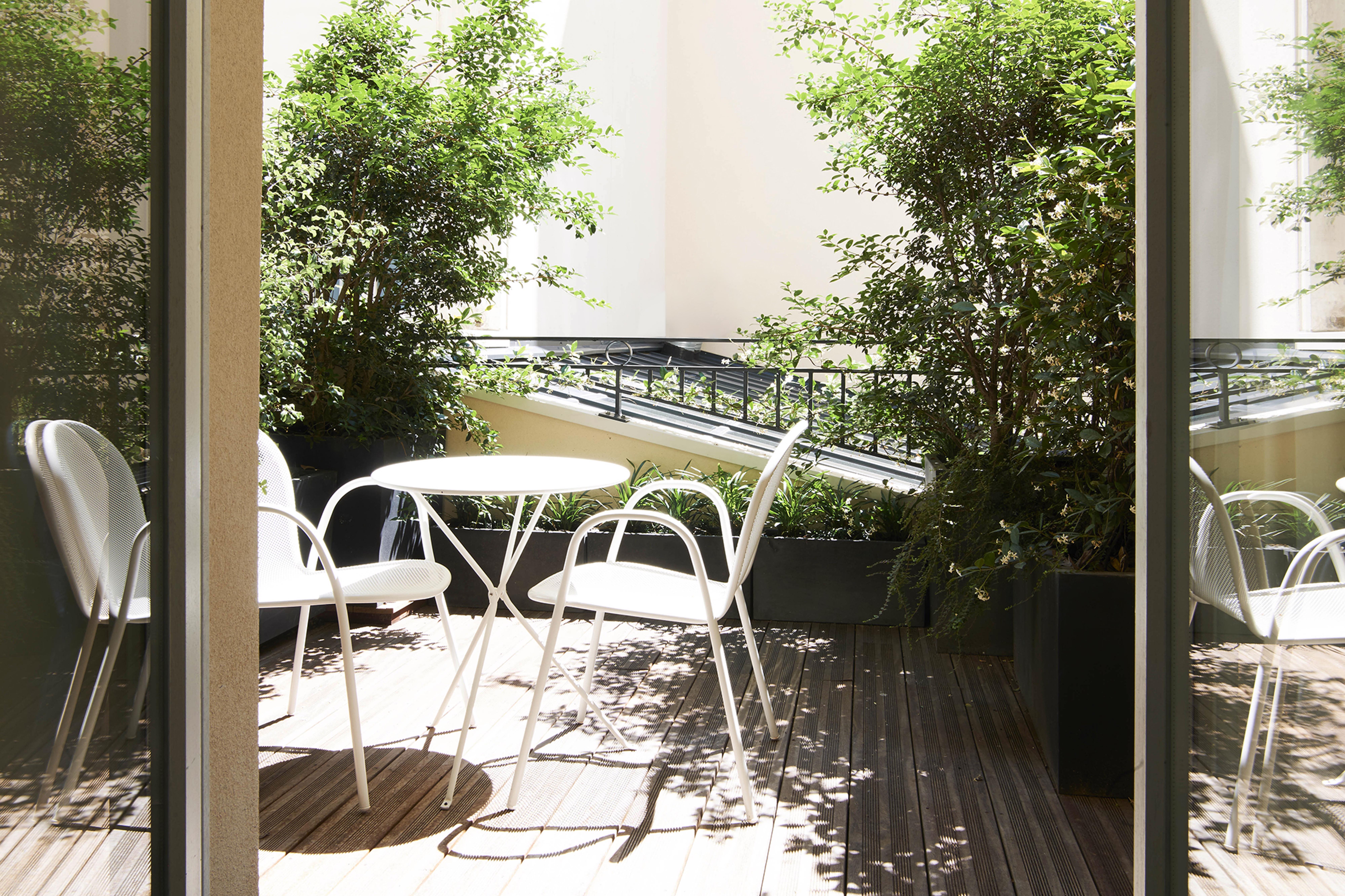 Perpetual Elysee Montaigne Paris Exterior photo